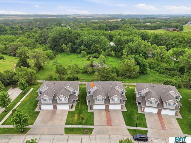 2524 Cedar Cove Road, Lincoln, NE 68507
