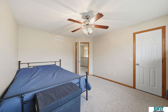 2524 Cedar Cove Road, Lincoln, NE 68507