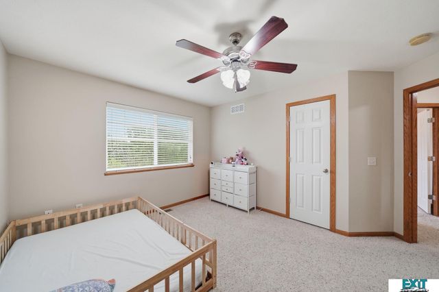 2524 Cedar Cove Road, Lincoln, NE 68507