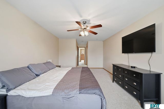 2524 Cedar Cove Road, Lincoln, NE 68507