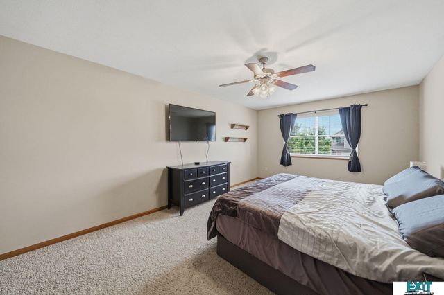 2524 Cedar Cove Road, Lincoln, NE 68507