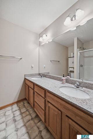 2524 Cedar Cove Road, Lincoln, NE 68507