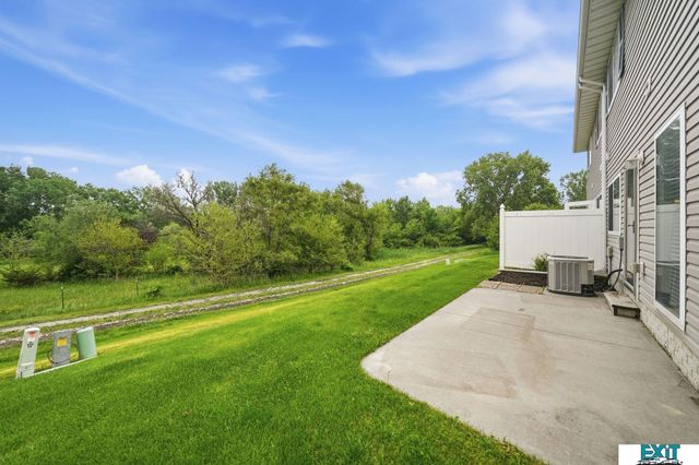 2524 Cedar Cove Road, Lincoln, NE 68507