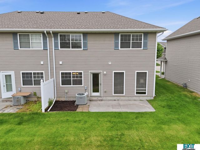 2524 Cedar Cove Road, Lincoln, NE 68507