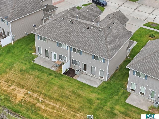 2524 Cedar Cove Road, Lincoln, NE 68507