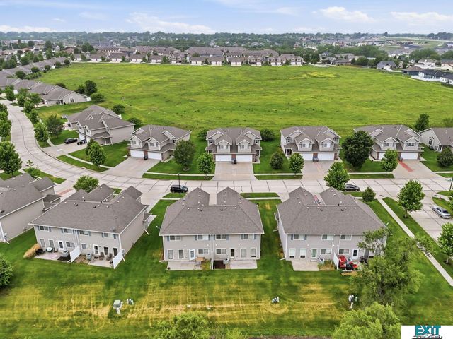 2524 Cedar Cove Road, Lincoln, NE 68507