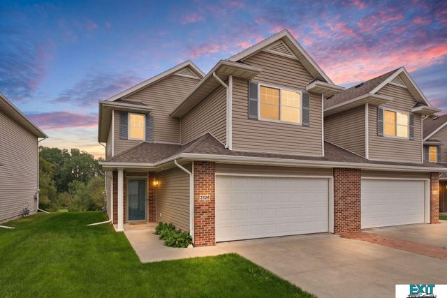 2524 Cedar Cove Road, Lincoln, NE 68507