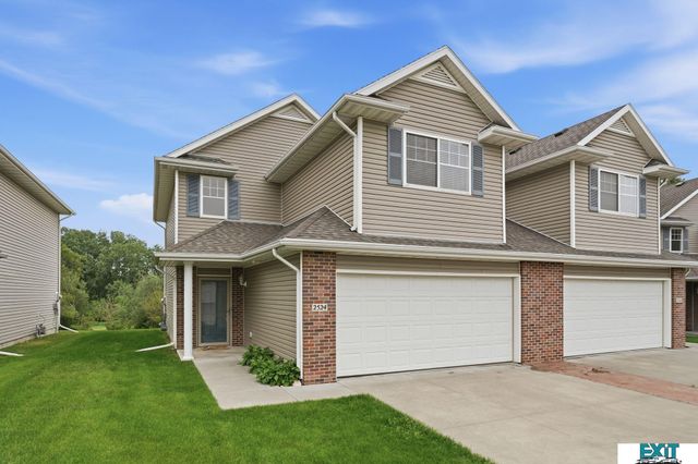 2524 Cedar Cove Road, Lincoln, NE 68507