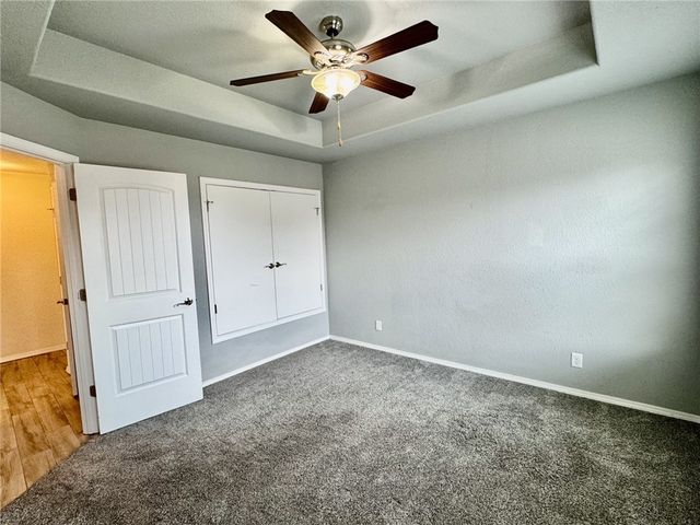 279 S Breakwater Lane, Fayetteville, AR 72704