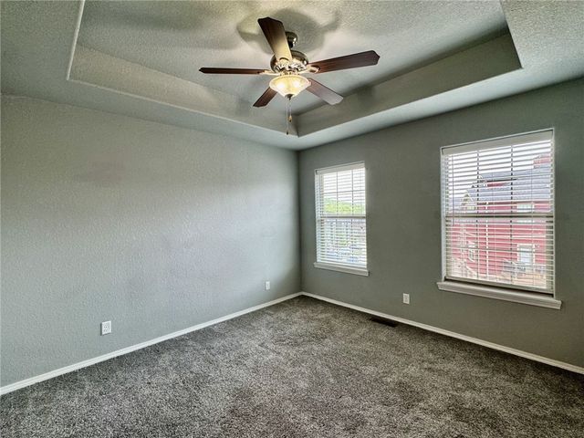 279 S Breakwater Lane, Fayetteville, AR 72704