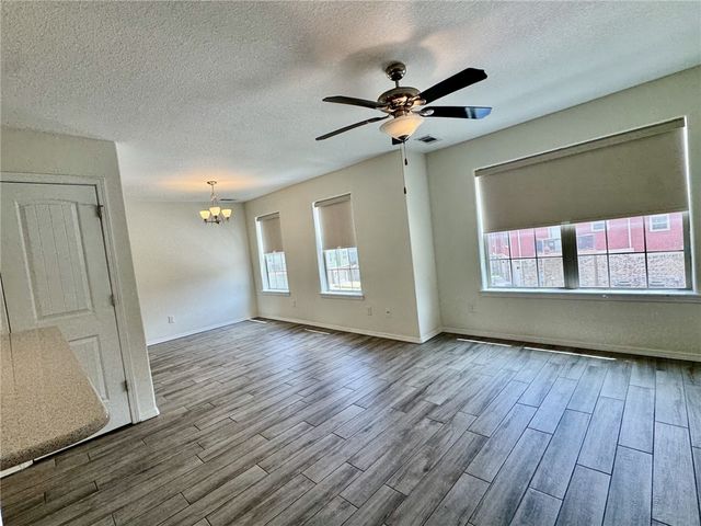 279 S Breakwater Lane, Fayetteville, AR 72704