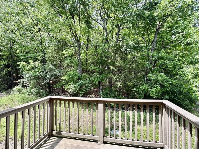 279 S Breakwater Lane, Fayetteville, AR 72704