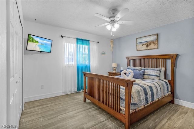 428 SW 37th ST, Cape Coral, FL 33914