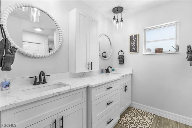 428 SW 37th ST, Cape Coral, FL 33914