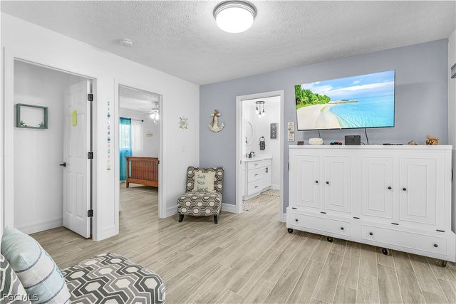 428 SW 37th ST, Cape Coral, FL 33914