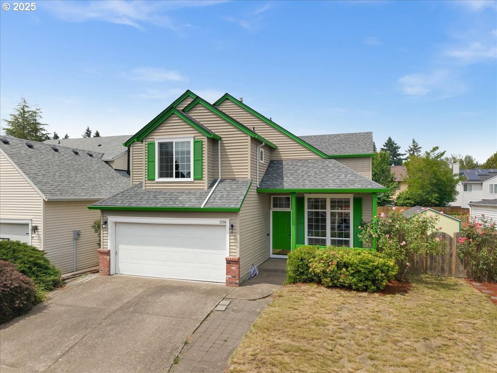 2290 N IRVINE St, Cornelius, OR 97113