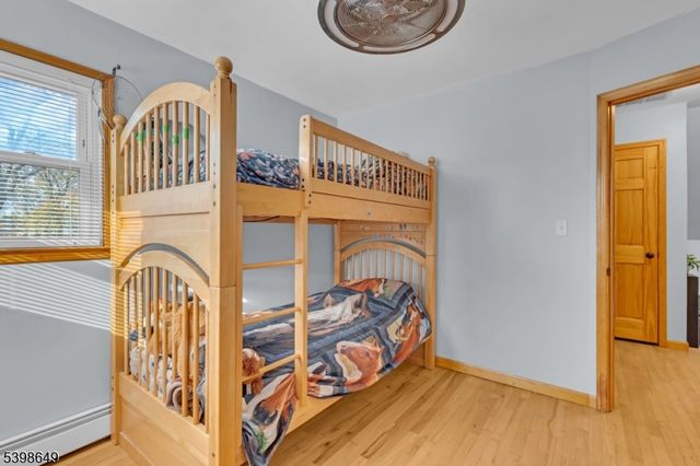 6 Gail Rd, Hillsborough Twp., NJ 08844