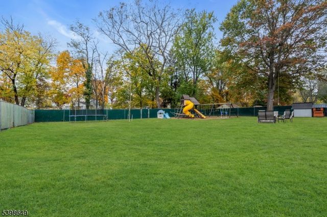 6 Gail Rd, Hillsborough Twp., NJ 08844