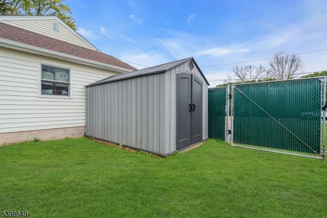 6 Gail Rd, Hillsborough Twp., NJ 08844