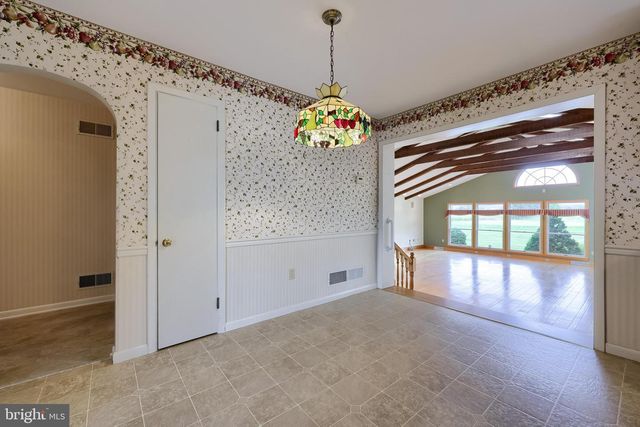 210 STEVENS RD, Stevens, PA 17578