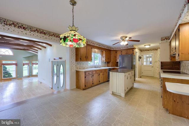 210 STEVENS RD, Stevens, PA 17578