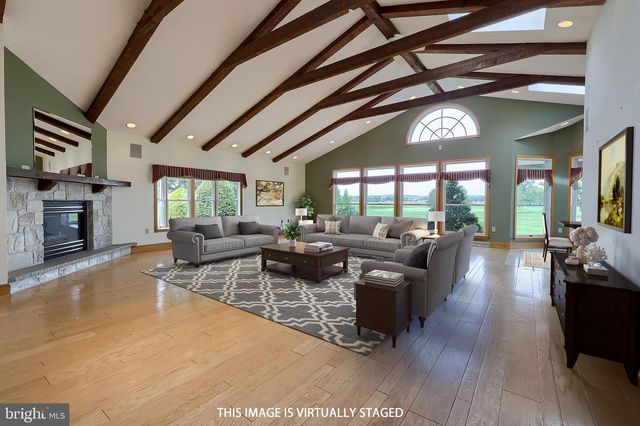 210 STEVENS RD, Stevens, PA 17578