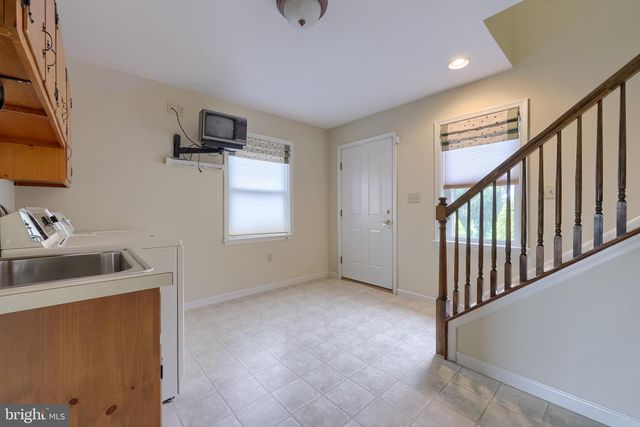 210 STEVENS RD, Stevens, PA 17578
