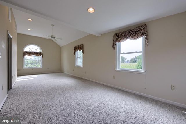210 STEVENS RD, Stevens, PA 17578