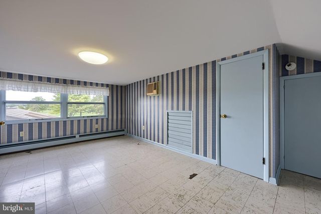 210 STEVENS RD, Stevens, PA 17578