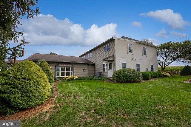 210 STEVENS RD, Stevens, PA 17578