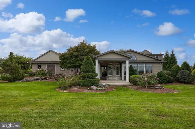 210 STEVENS RD, Stevens, PA 17578