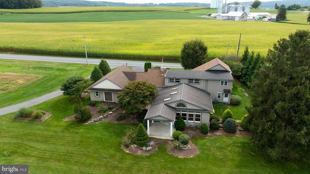 210 STEVENS RD, Stevens, PA 17578