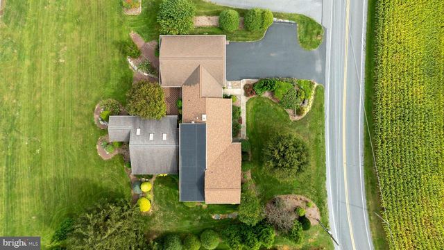 210 STEVENS RD, Stevens, PA 17578