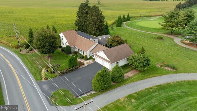 210 STEVENS RD, Stevens, PA 17578