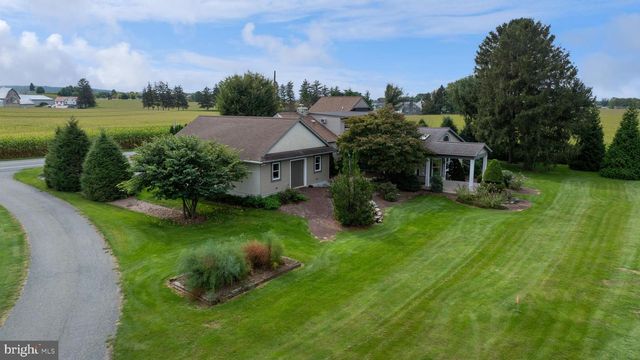 210 STEVENS RD, Stevens, PA 17578