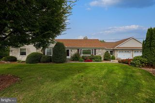 210 STEVENS RD, Stevens, PA 17578