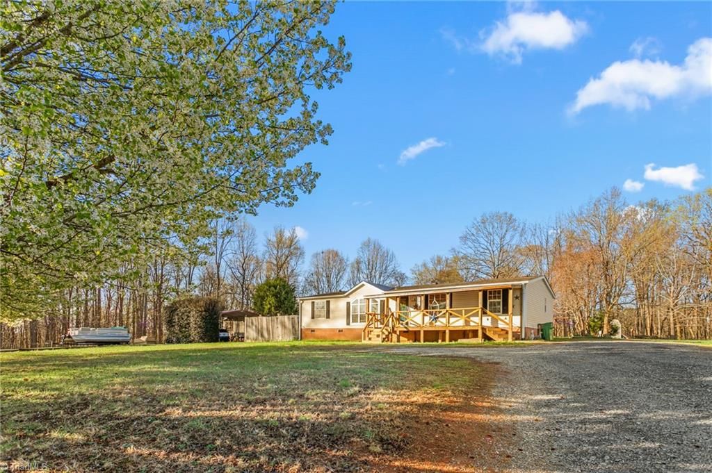 6381 Eagle Landing Drive, Trinity, NC 27370