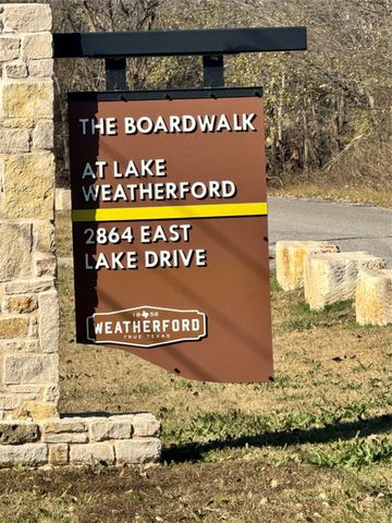 2800 E Lake Drive, Weatherford, TX 76087