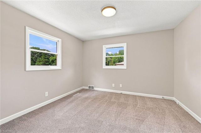 3539 New Walkertown Road, Winston-salem, NC 27105