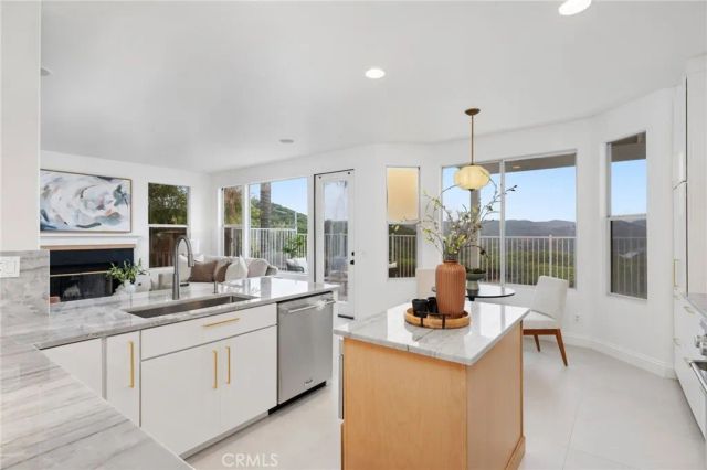 17 Hollyleaf, Aliso Viejo, CA 92656