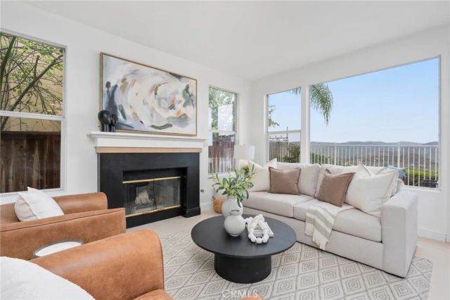 17 Hollyleaf, Aliso Viejo, CA 92656