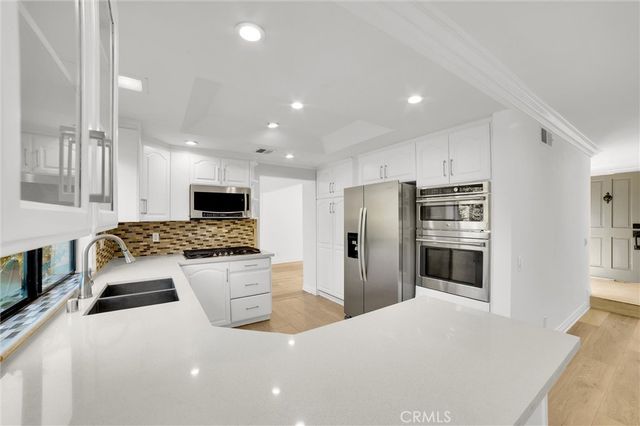 18839 Miranda, Tarzana, CA 91356