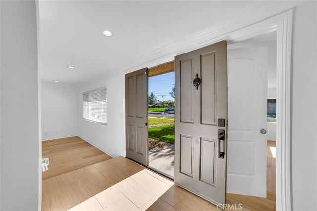 18839 Miranda, Tarzana, CA 91356