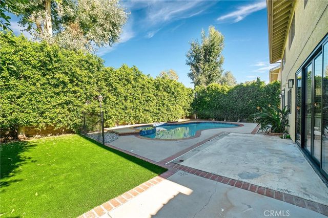 18839 Miranda, Tarzana, CA 91356