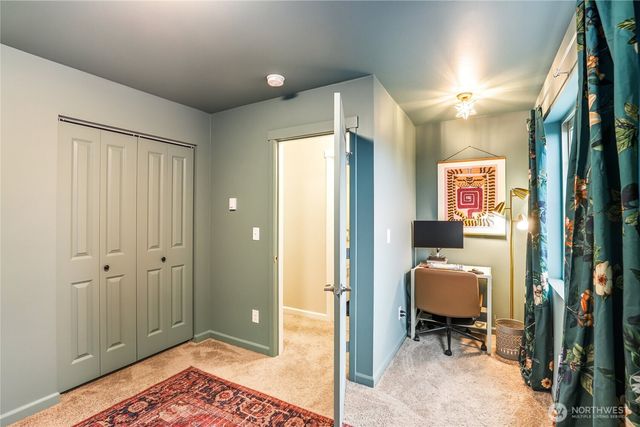 1776 Bungalow Way NE, Poulsbo, WA 98370