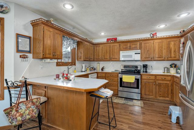 2518 S Pembrook Avenue, Springfield, MO 65807