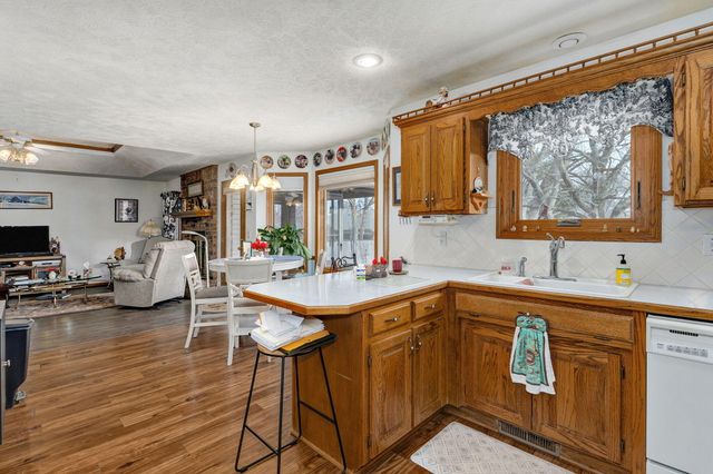 2518 S Pembrook Avenue, Springfield, MO 65807