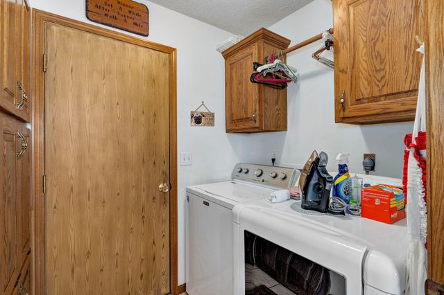 2518 S Pembrook Avenue, Springfield, MO 65807