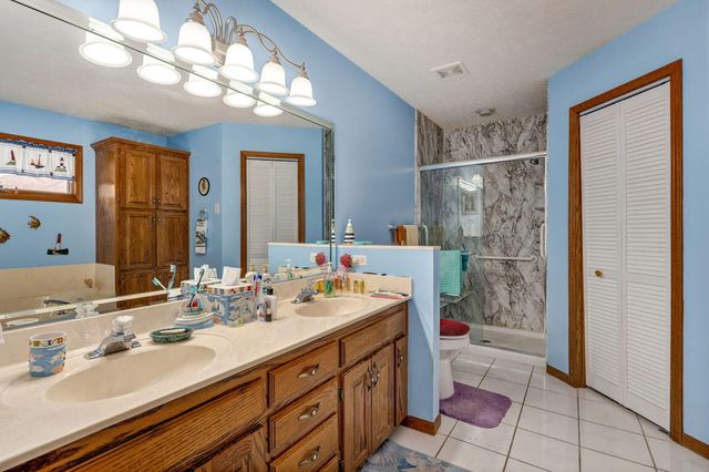 2518 S Pembrook Avenue, Springfield, MO 65807