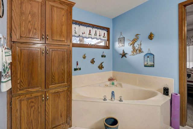 2518 S Pembrook Avenue, Springfield, MO 65807